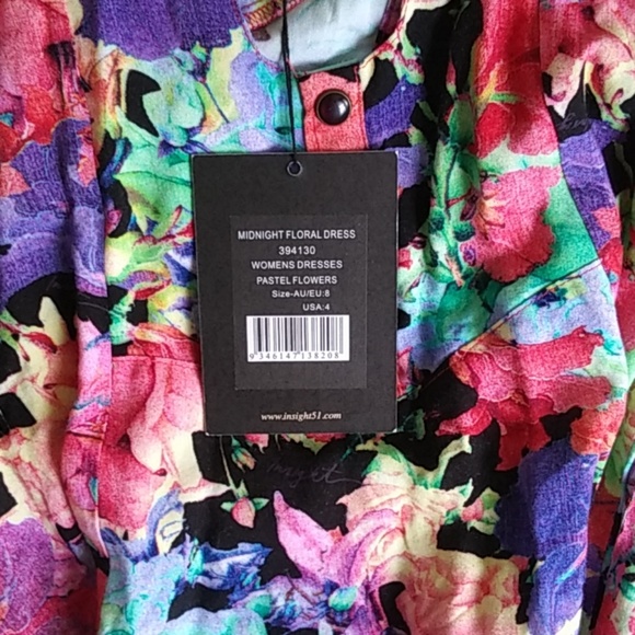 New! Insight Crossback Button Front Dress - Picture 3 of 5